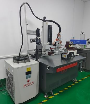 500W QCW Fiber Laser With CCD 5 Axis 1070 Nm Laser Welding Equipment